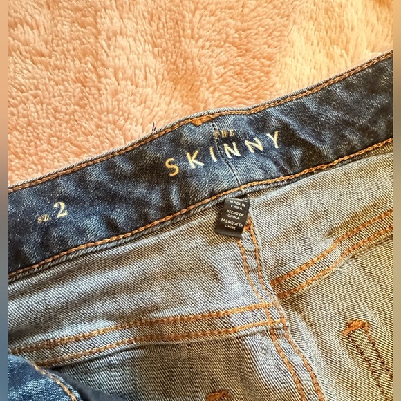 Great condition skinny jeans. - Picture 3 of 4
